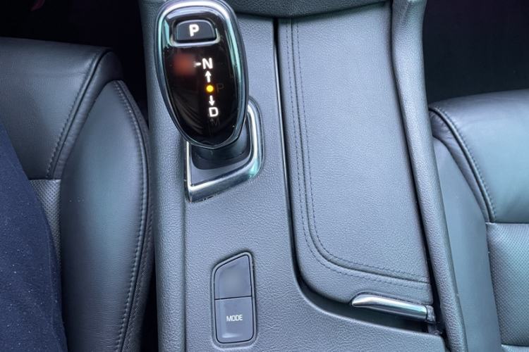 Used Cadillac XT5 2018 25T Luxury Model Gear Lever