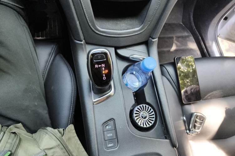 Used Cadillac XT5 2018 28E Four-Wheel Drive Tech Version Gear Lever