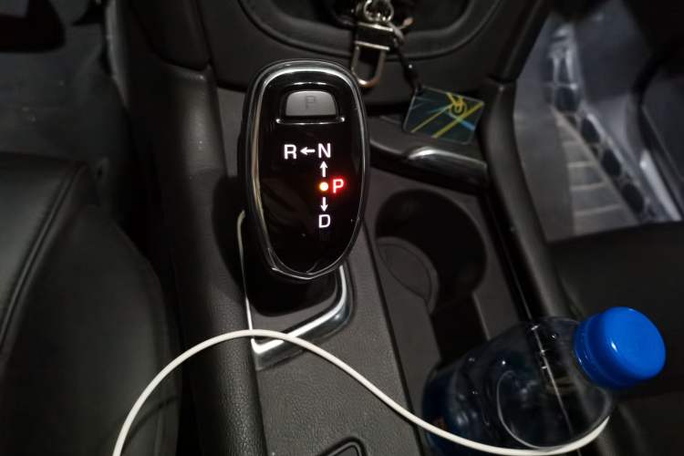 Used Cadillac XT5 2018 25T Luxury Model Gear Lever