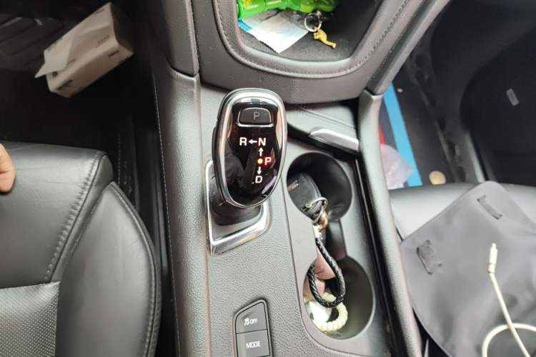 Used Cadillac XT5 2018 28E Four-Wheel Drive Tech Version Gear Lever
