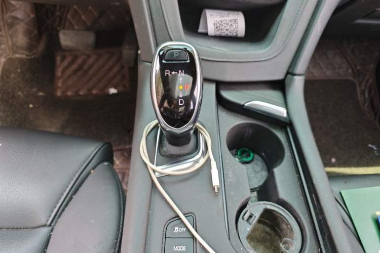 Used Cadillac XT5 2018 28E Four-Wheel Drive Tech Version Gear Lever