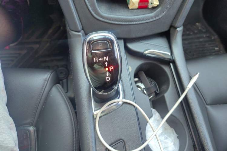 Used Cadillac XT5 2018 28E Four-Wheel Drive Tech Version Gear Lever