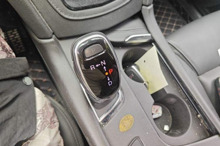 Used Cadillac XT5 2018 25T Luxury Model Gear Lever