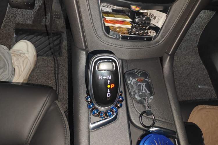 Used Cadillac XT5 2018 25T Luxury Model Gear Lever