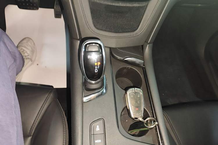 Used Cadillac XT5 2018 25T Luxury Model Gear Lever