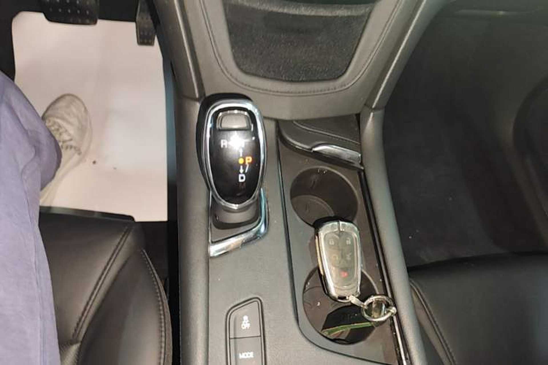 Used Cadillac XT5 2018 25T Luxury Model Gear Lever