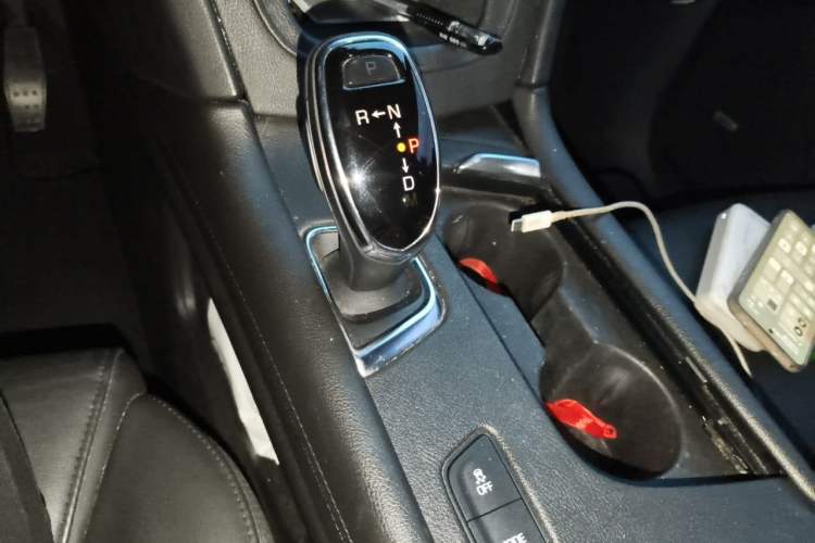 Used Cadillac XT5 2018 25T Luxury Model Gear Lever