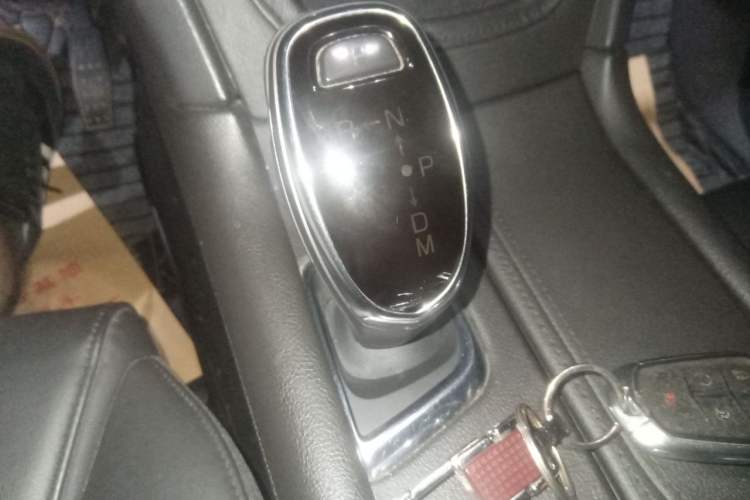 Used Cadillac XT5 2018 28T Four-Wheel Drive Luxury Model Gear Lever