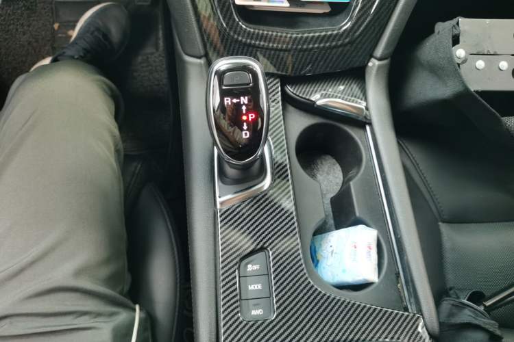 Used Cadillac XT5 2018 28T Four-Wheel Drive Luxury Model Gear Lever