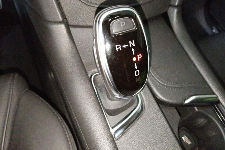 Used Cadillac XT5 2018 28T Four-Wheel Drive Luxury Model Gear Lever