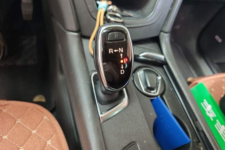 Used Cadillac XT5 2018 25T Luxury Model Gear Lever