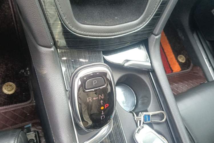 Used Cadillac XT5 2018 25T Luxury Model Gear Lever