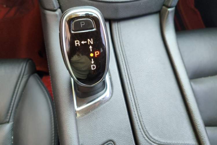 Used Cadillac XT5 2018 28T Four-Wheel Drive Luxury Model Gear Lever