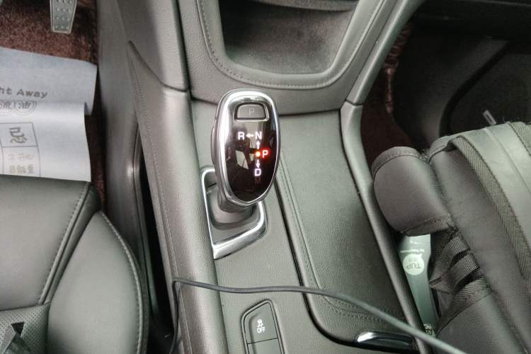 Used Cadillac XT5 2018 25T Luxury Model Gear Lever