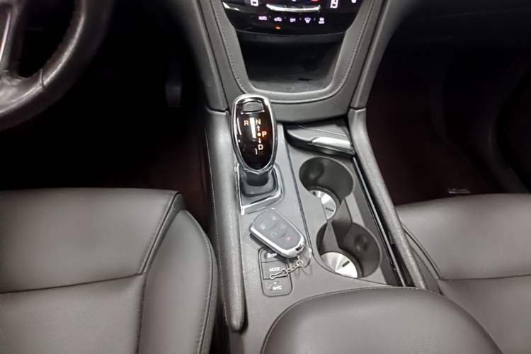 Used Cadillac XT5 2018 28T Four-Wheel Drive Luxury Model Gear Lever