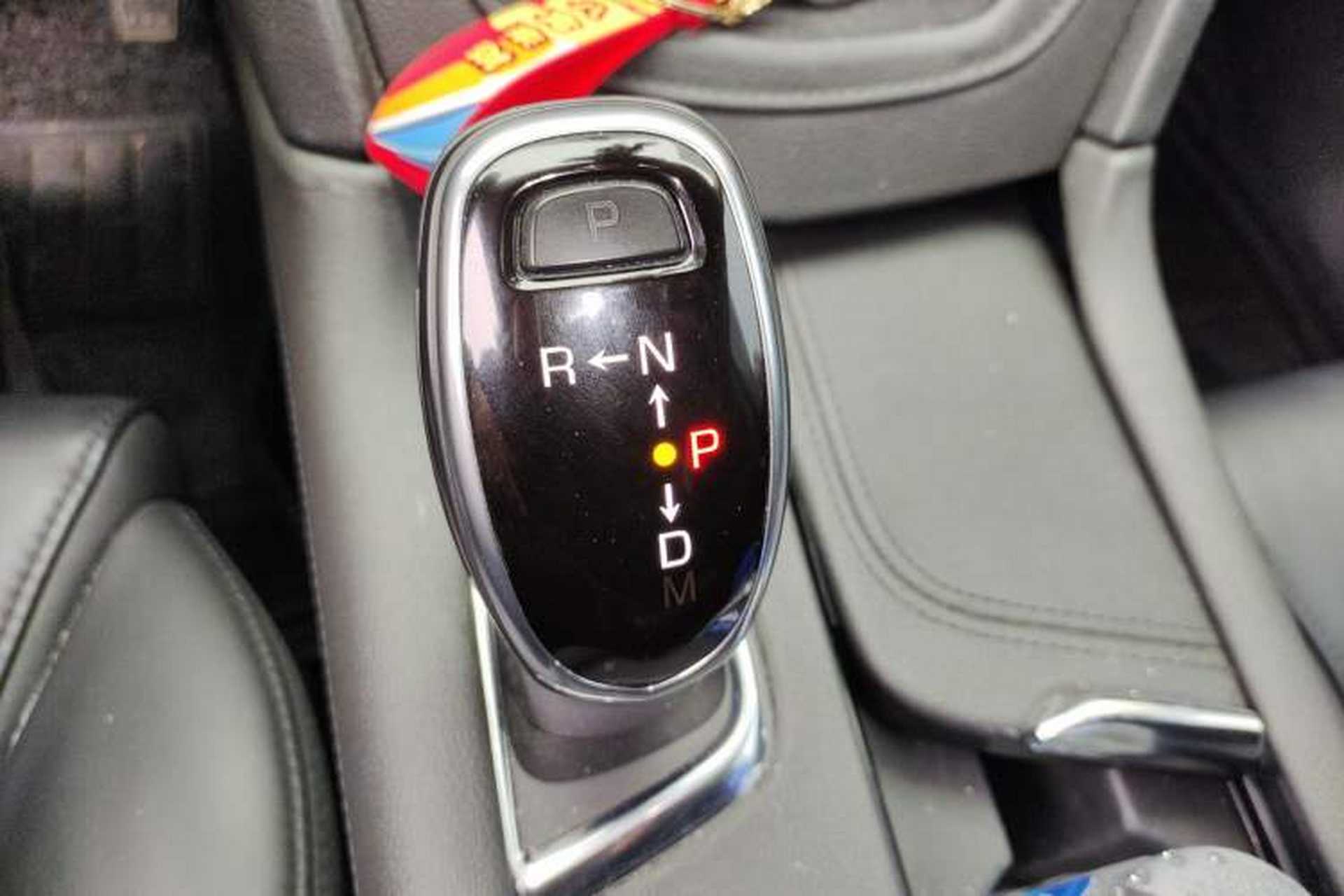 Used Cadillac XT5 2018 25T Luxury Model Gear Lever