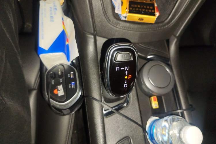 Used Cadillac XT5 2018 28E Four-Wheel Drive Tech Version Gear Lever