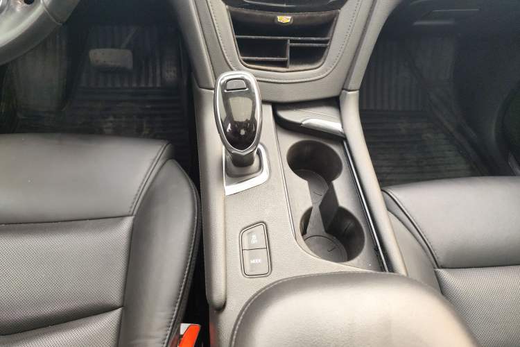 Used Cadillac XT5 2018 25T Luxury Model Gear Lever