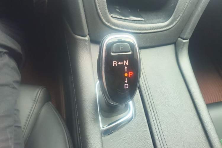 Used Cadillac XT5 2018 28T Four-Wheel Drive Luxury Model Gear Lever