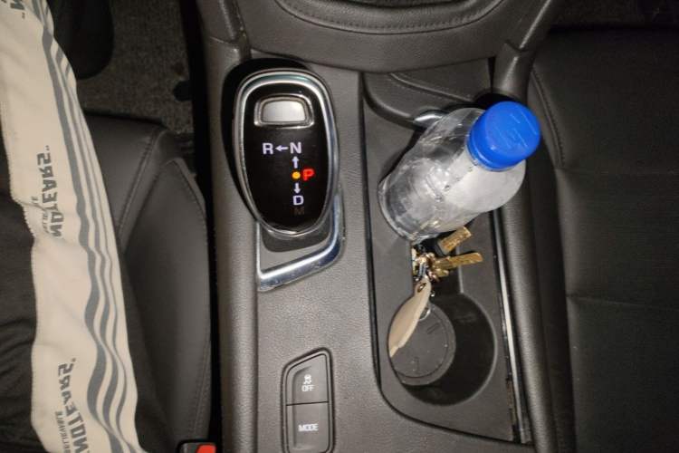 Used Cadillac XT5 2018 25T Luxury Model Gear Lever