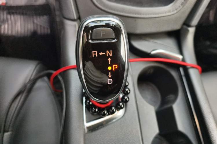 Used Cadillac XT5 2018 25T Luxury Model Gear Lever