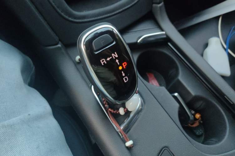 Used Cadillac XT5 2018 25T Luxury Model Gear Lever