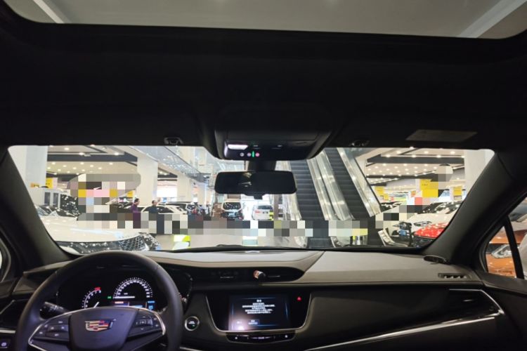 Used Cadillac XT5 2018 25T Tech Model Headliner