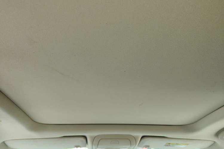Used Cadillac XT5 2018 25T Luxury Model Headliner