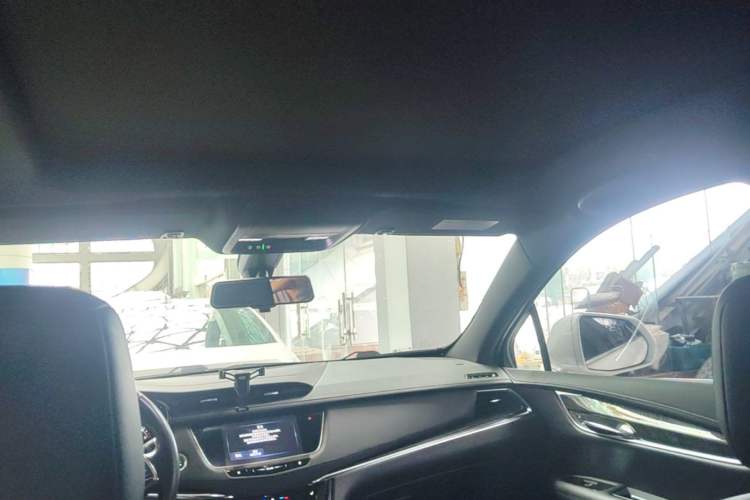 Used Cadillac XT5 2018 28E Four-Wheel Drive Tech Version Headliner