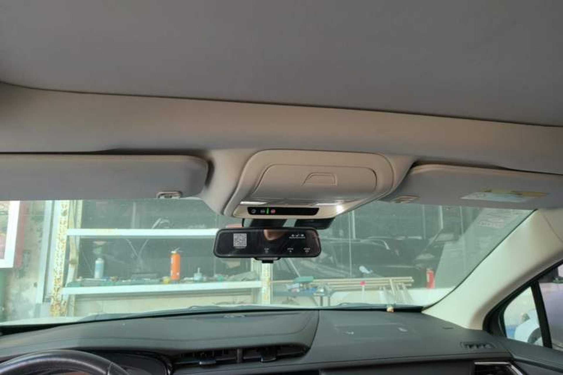 Used Cadillac XT5 2018 25T Luxury Model Headliner