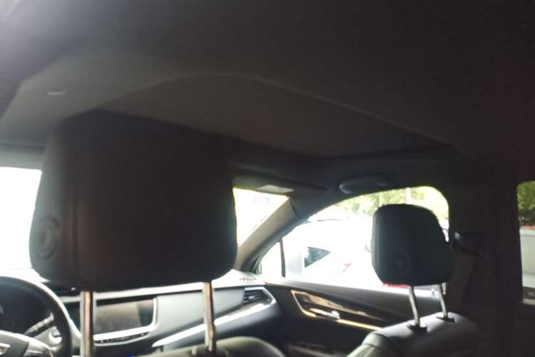 Used Cadillac XT5 2018 25T Tech Model Headliner