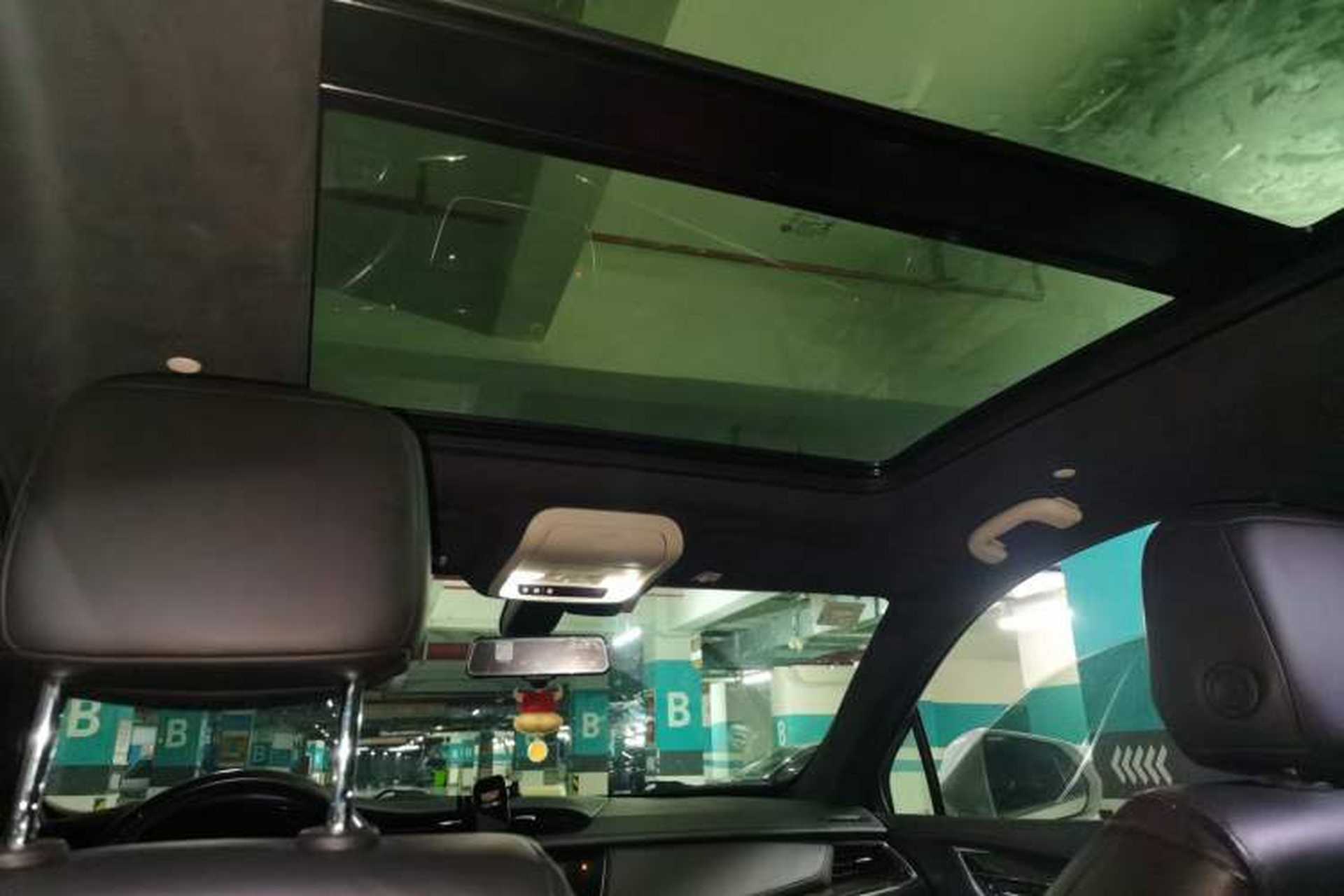 Used Cadillac XT5 2018 25T Luxury Model Headliner