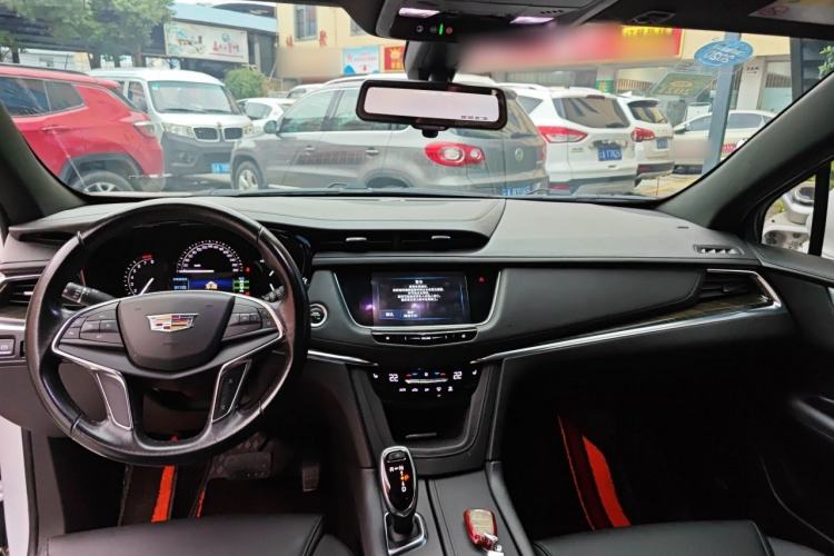 Used Cadillac XT5 2018 28E Four-Wheel Drive Tech Version Headliner