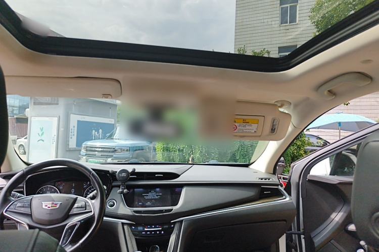 Used Cadillac XT5 2018 28T Four-Wheel Drive Luxury Model Headliner