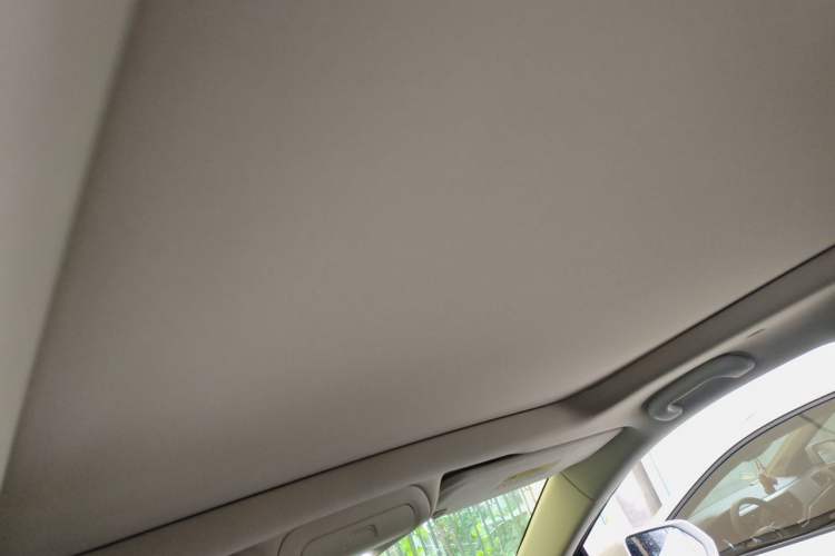 Used Cadillac XT5 2018 28T Four-Wheel Drive Luxury Model Headliner