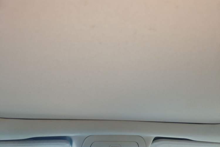 Used Cadillac XT5 2018 25T Luxury Model Headliner