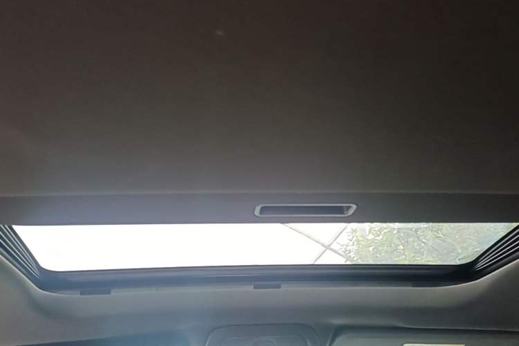 Used Cadillac XT5 2018 25T Tech Model Headliner