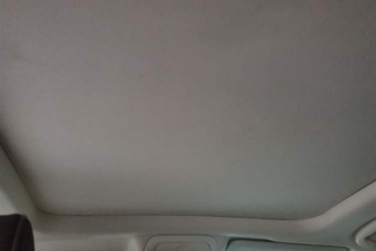 Used Cadillac XT5 2018 25T Luxury Model Headliner