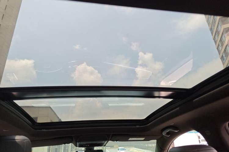 Used Cadillac XT5 2018 28E Four-Wheel Drive Tech Version Headliner