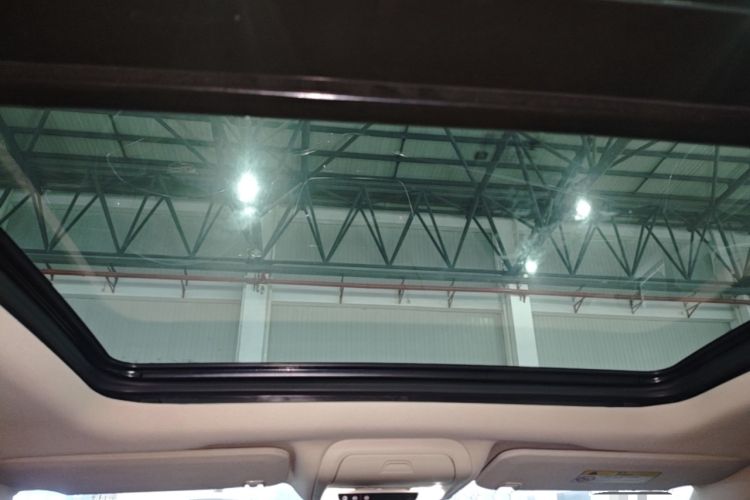 Used Cadillac XT5 2018 25T Luxury Model Headliner