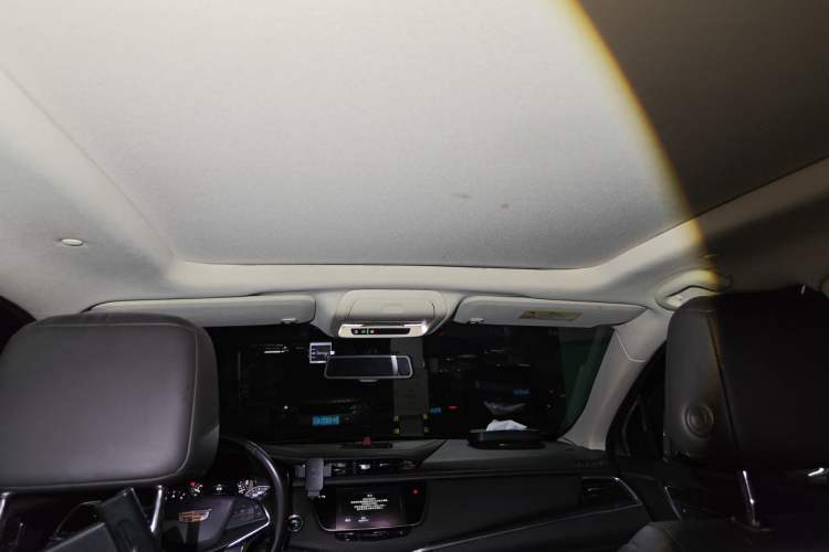 Used Cadillac XT5 2018 28T Four-Wheel Drive Luxury Model Headliner
