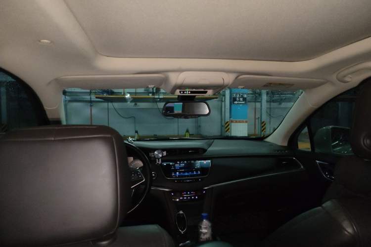 Used Cadillac XT5 2018 25T Luxury Model Headliner