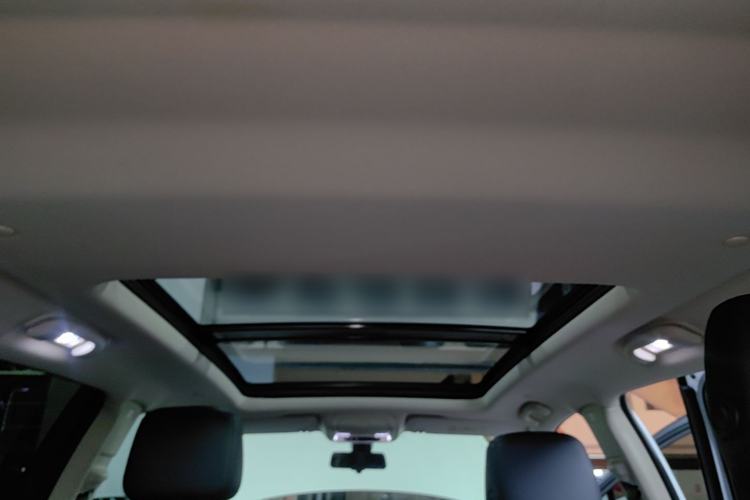 Used Cadillac XT5 2018 28T Four-Wheel Drive Luxury Model Headliner