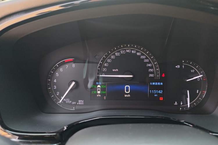 Used Cadillac XT5 2018 25T Tech Model Instrument Cluster