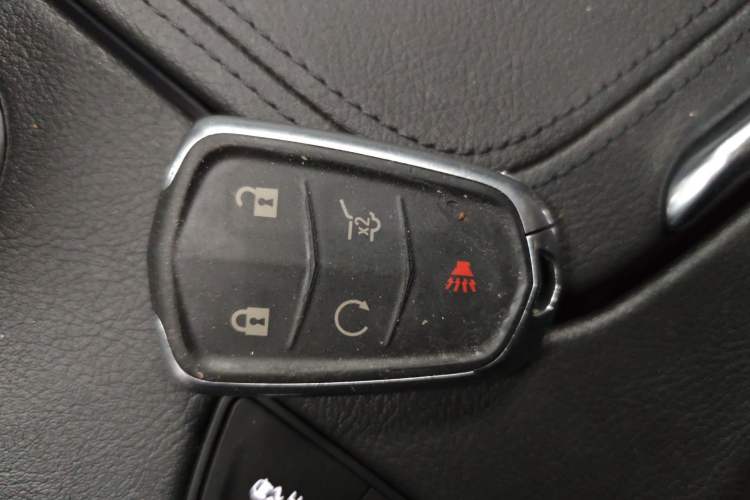 Used Cadillac XT5 2018 25T Luxury Model Interior 1