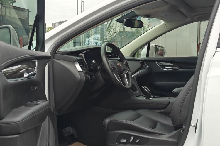 Used Cadillac XT5 2018 28T Four-Wheel Drive Luxury Model Interior 1