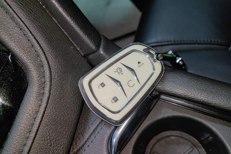 Used Cadillac XT5 2018 25T Luxury Model Interior 1