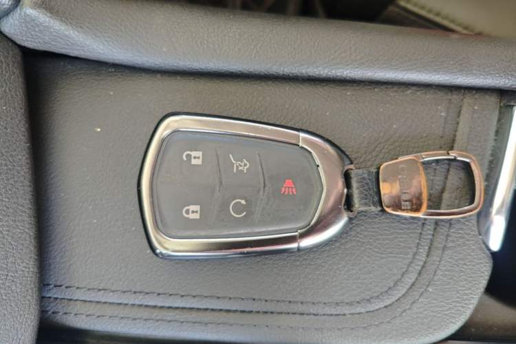 Used Cadillac XT5 2018 28T Four-Wheel Drive Luxury Model Interior 1