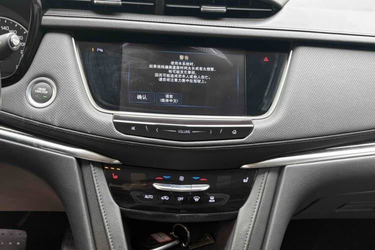 Used Cadillac XT5 2018 25T Luxury Model Interior 1