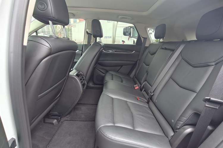 Used Cadillac XT5 2018 28T Four-Wheel Drive Luxury Model Interior 3